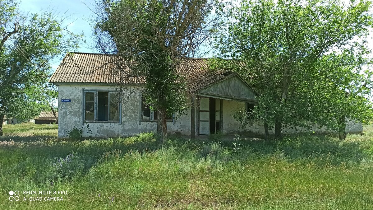 Местный доком культуры раньше в нем проводили дискотеки, различные собрания, а так же провожали в армию и играли свадьбы. За клубом находилась площадка на которой собирались дети и играли в игры. 