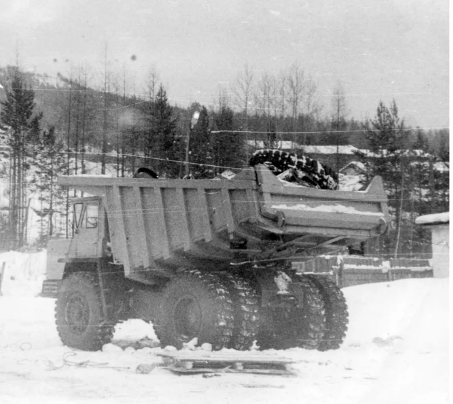 Личное фото. БелАЗ-548 Углевоз. У нас в автобазе таких не было.