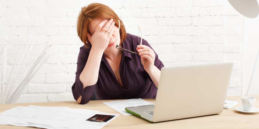 телефонный разговор. работодатель запретил телефоны. работодатель запретил телефоны. телефонный разговор с клиентом. работодатель запретил телефоны.