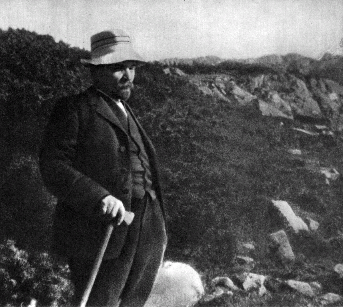 В.И.Ленин на прогулке в горах в окрестностях Закопане. Польша, лето 1914 года. Фотограф Буцевич А. РГАСПИ. Ф. 393. Оп. 1. Д. 19.