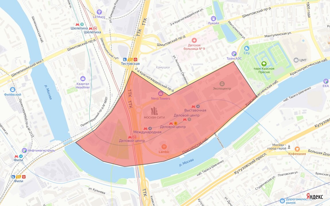 Жилой массив представлен 15 небоскребами в стиле hi-tech. В 9 башнях можно приобрести апартаменты классов "премиум" и "бизнес". Строятся комплексы премиум-класса "Capital Towers" (3 башни) и "One Tower" с квартирами 
