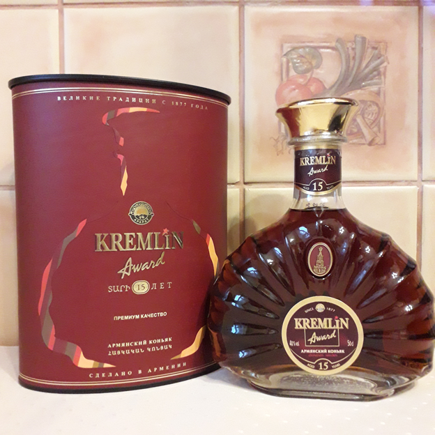 Коньяк Кремлин 15 современный релиз
