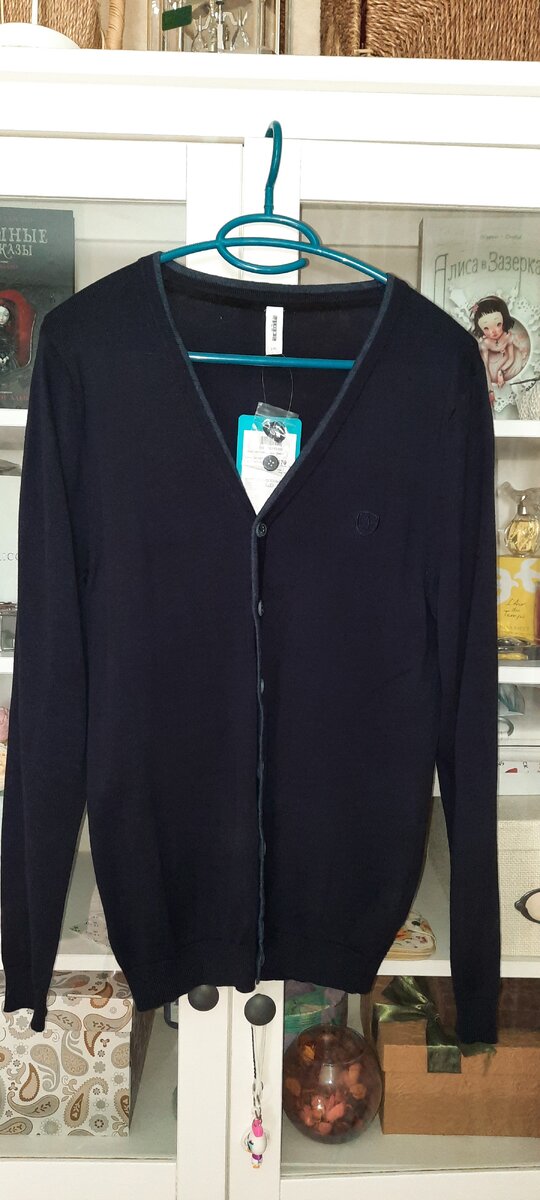 Новый джемпер ACOOLA на мальчика для школы. Все бирки сохранены, выложила в местной группе за 500 р.