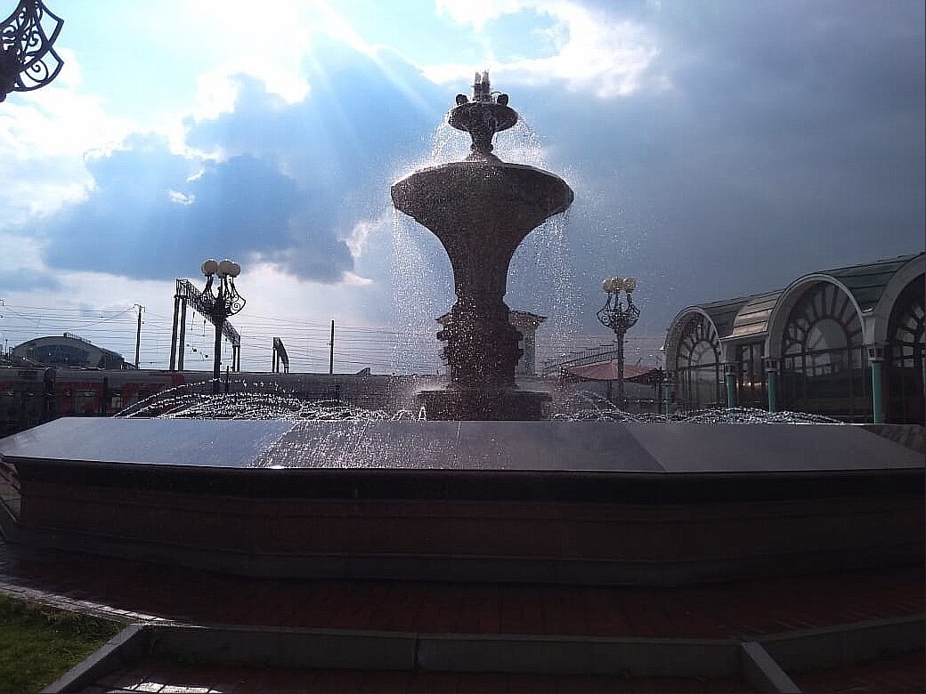 Фонтан на вокзале Новосибирска 