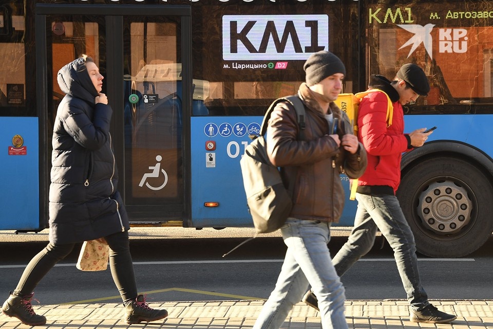     Вдоль временно закрытого участка будут курсировать бесплатные автобусы КМ. Михаил ФРОЛОВ