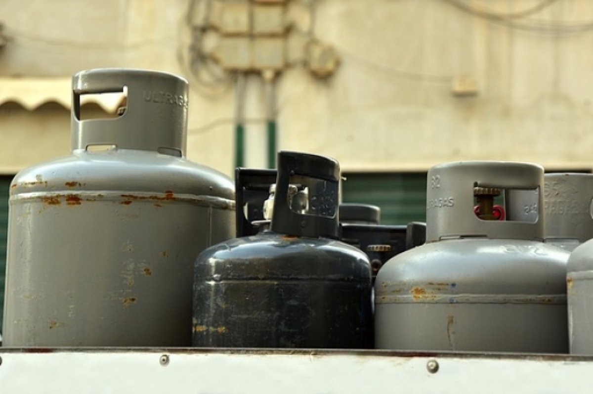    Бытовые отходы и газовые баллоны складировали строители в Хабаровском крае