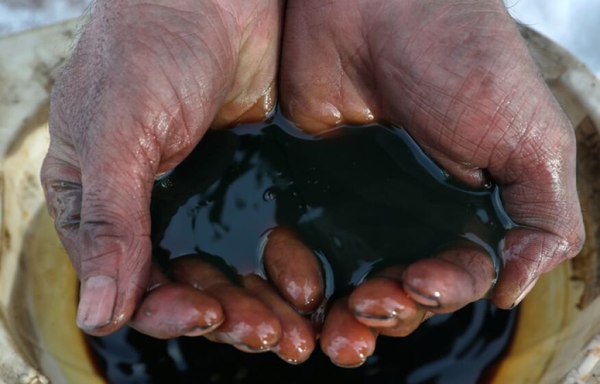    Bloomberg: западные компании покупают нефть из России выше потолка цен