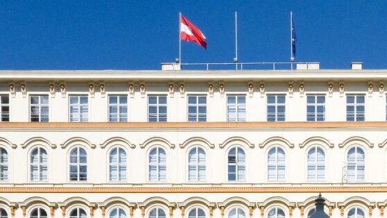    Глава МИД Австрии заявил, что более 90% западных компаний остаются в России Иван Обухов