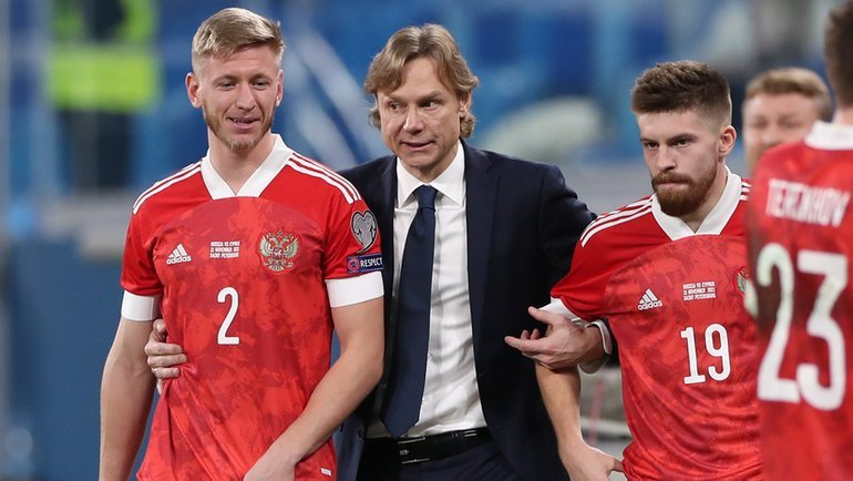 Тренер сборной России по футболу Валерий Карпин.