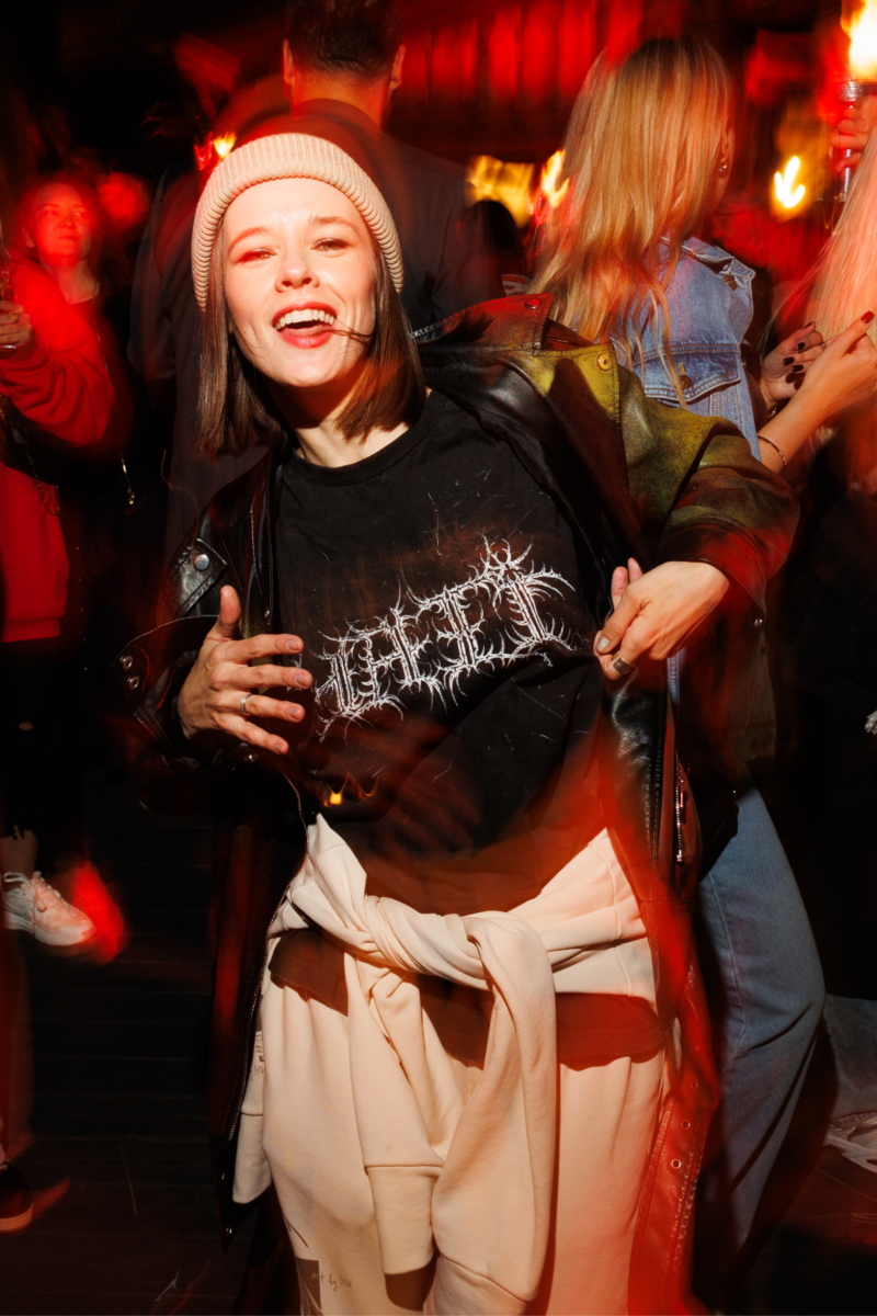    Максим Матвеев и Равшана Куркова посетили ежегодную вечеринку «Кинопоиска» на «Новом сезоне» (фото 1)