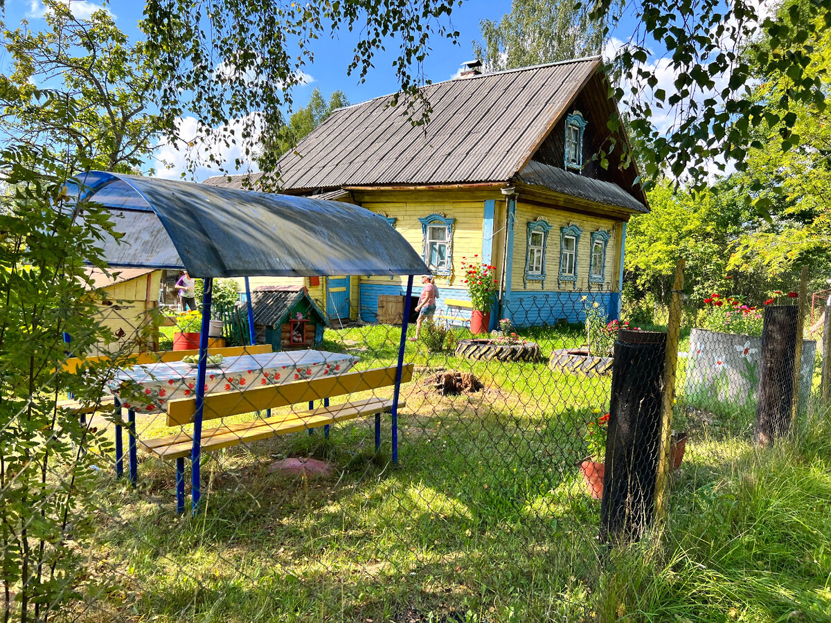 Двор в деревне