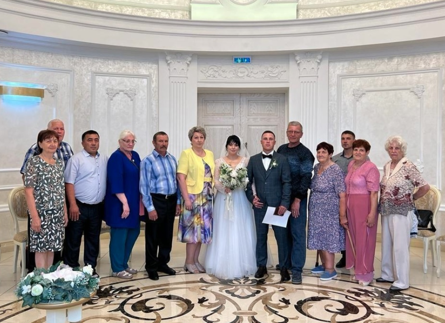 торжественное чествование юбиляров семейной жизни в загсе. свидетельства загс новосибирск. управление загс нсо. управление по делам загс новосибирской. советский загс новосибирск.