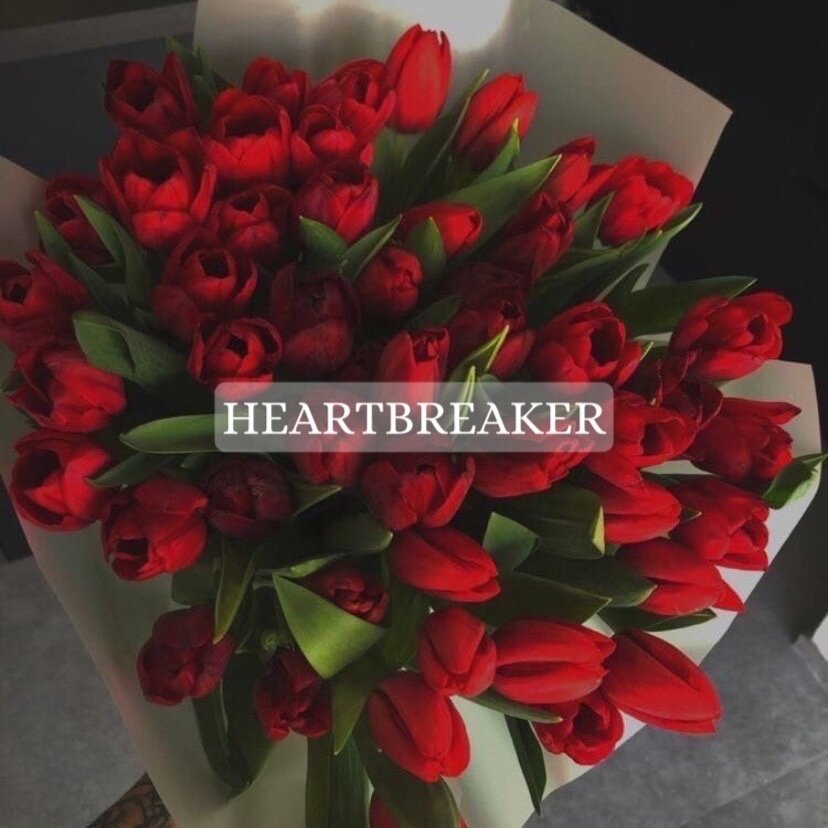 Скорее делайте предзаказы, чтоб 8 марта не переживать о своем подарке для любимой жены, девушки, мамы , бабушки 
Пишите нам и мы обязательно поможем Вам определится с сортом , оформлением и выберем удобный способ доставки