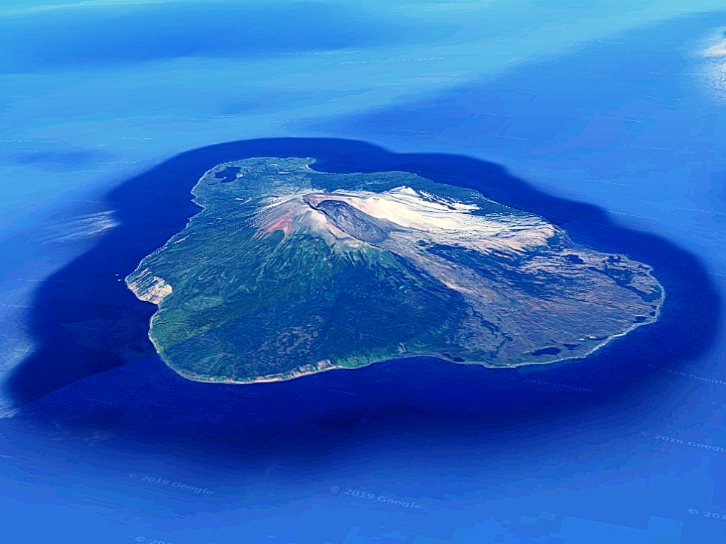 Большой остров курильских островов. Остров Харимкотан. Остров зелёный Курильские острова. Курильский архипелаг. Остров рифовый Курильские острова.