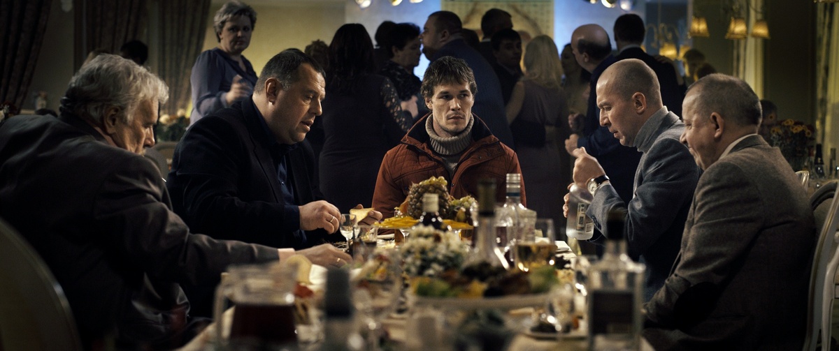 Кадр из фильма "Дурак"