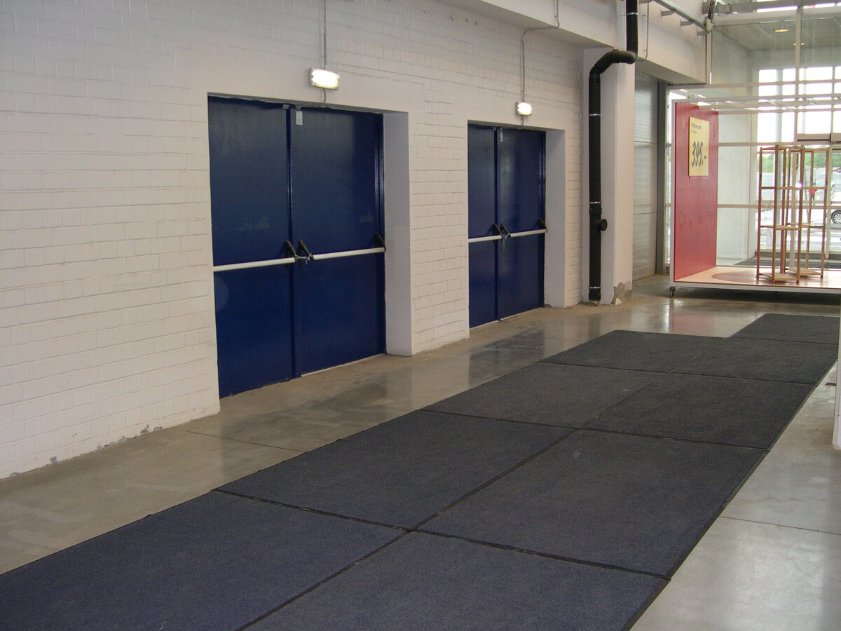 Противопожарные двери с антипаникой