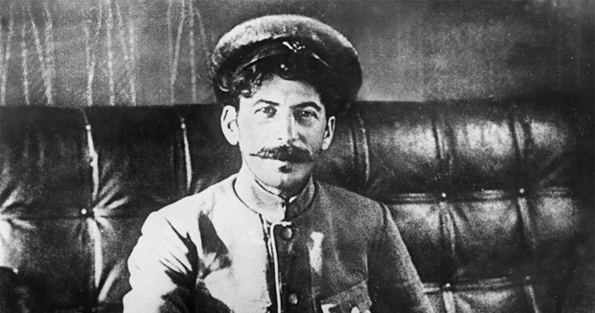 джугашвили фамилия происхождение. настоящее имя сталина и фамилия. сталин (джугашвили) иосиф виссарионович (1878-1953г. сосо сталин. настоящая фамилия сталина джугашвили.