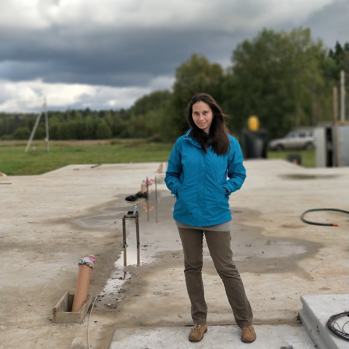 1 год - залили фундамент