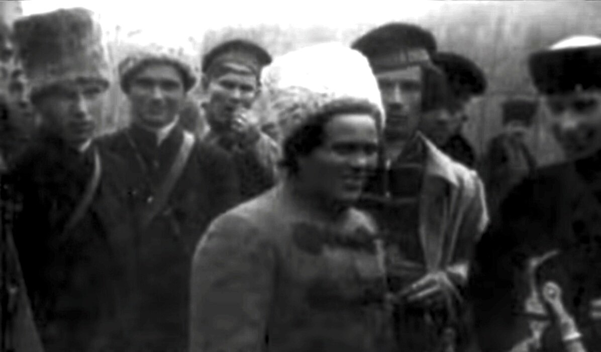 Махновцев порой недооценивал более регулярные армии Гражданской войны... и им приходилось за это платить. 