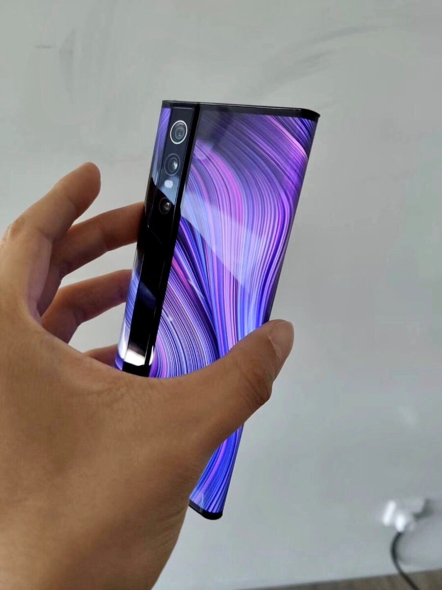 Телефон полностью экран. Смартфон Xiaomi mi Mix Alpha. Xiaomi mi Alpha 5g. Xiaomi mi Mix 1. Xiaomi mi Mix Alpha 5g.