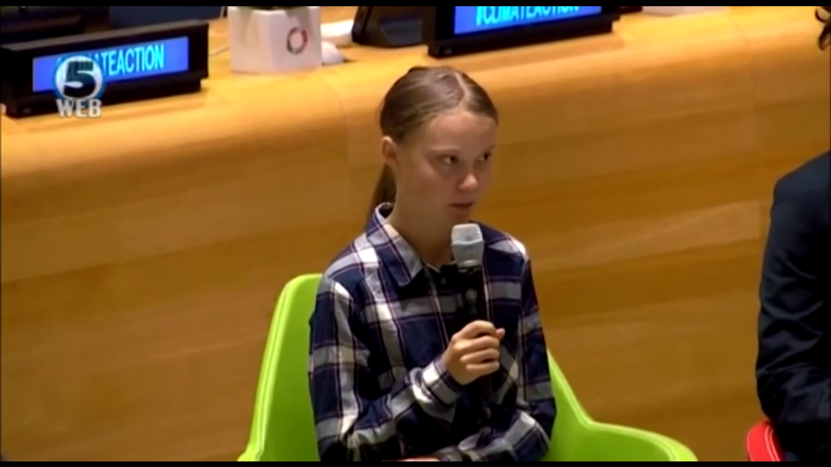 Не давайте детям микрофон!