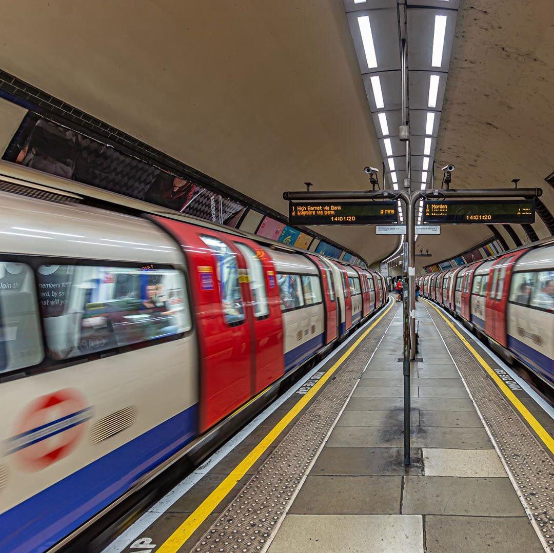  На Northern Line в метро Лондона. Фото by ruikimura https://www.instagram.com/p/B1T5XS5nq5i/