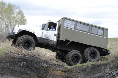 Снегоболотоходы, вездеходы, трэколы и пневматики в Тюмени, компания СКБ Газстроймашина