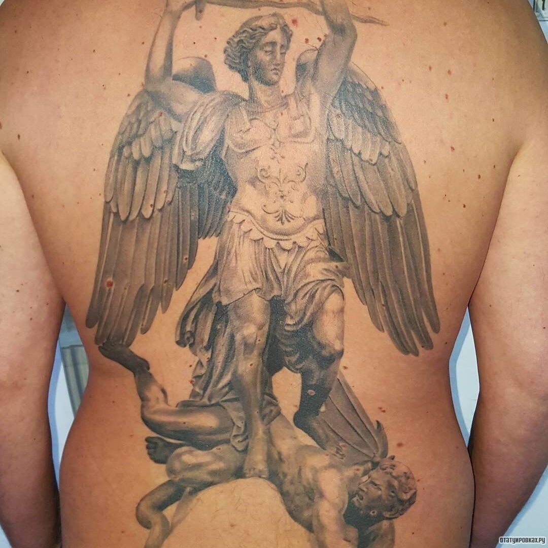 Татуировка архангел: история, значения и техника нанесения