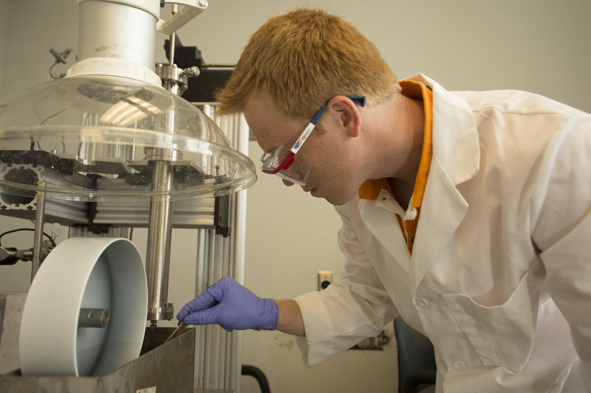 vladivostok.bezformata.com/listnews/proizvodstvo-uglerodnih-nanotrubok/48780391/