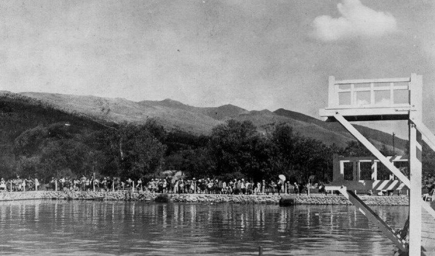 Бассейн в парке Южно-Сахалинска