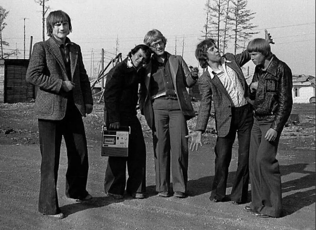 Деревенская молодежь 70-х. Фото из интернета. 