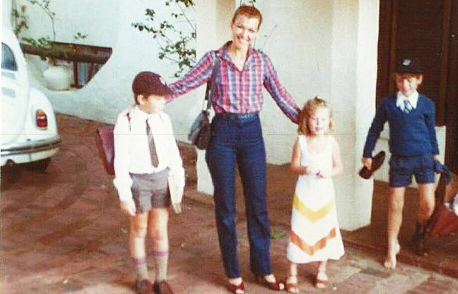 Мэй с детьми. Яндекс.Картинки