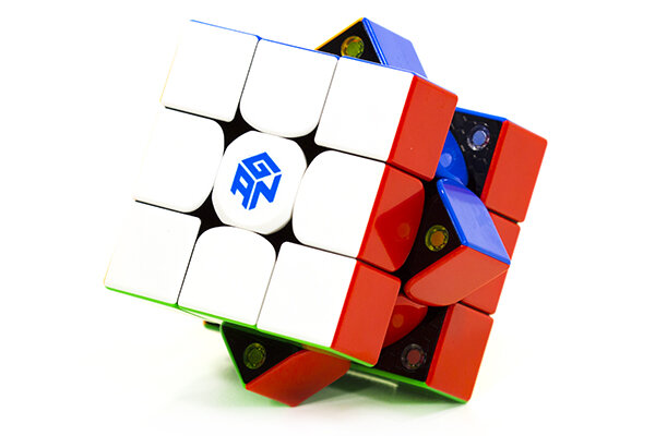 На данном изображении видны магниты кубика