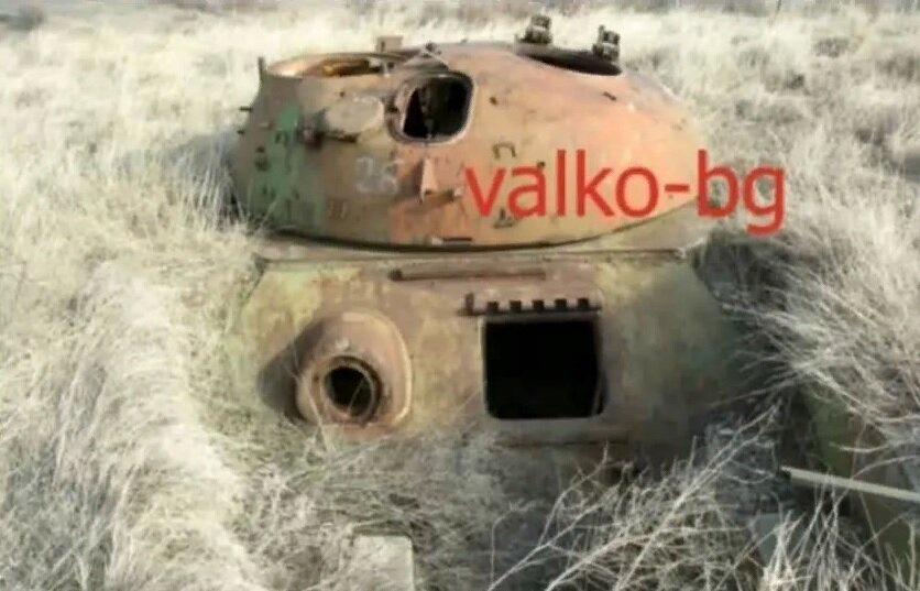 Таким образом был установлен танк.