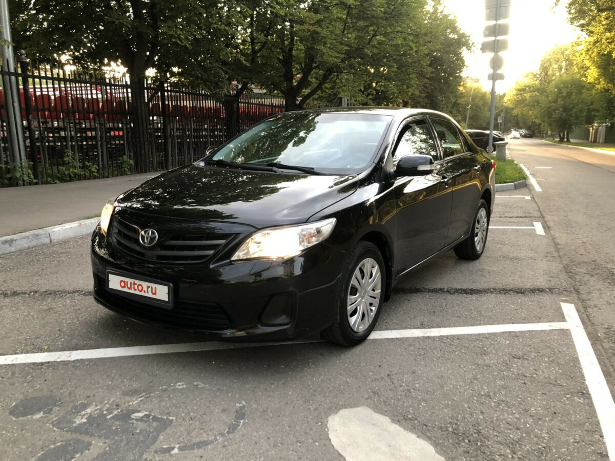 Из-за внешнего сходства  его иногда путают  с Тойотой камри..