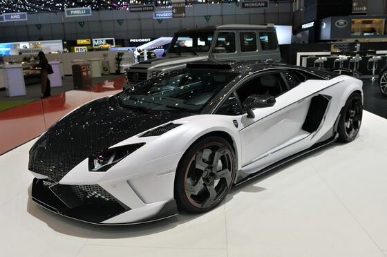 Очень мощный легковой автомобиль