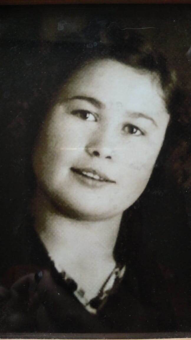 Агриппина Нилова, бывшая хозяйка моей швейной машинки, создававшая красоту своими руками для  звёзд Российской эстрады.