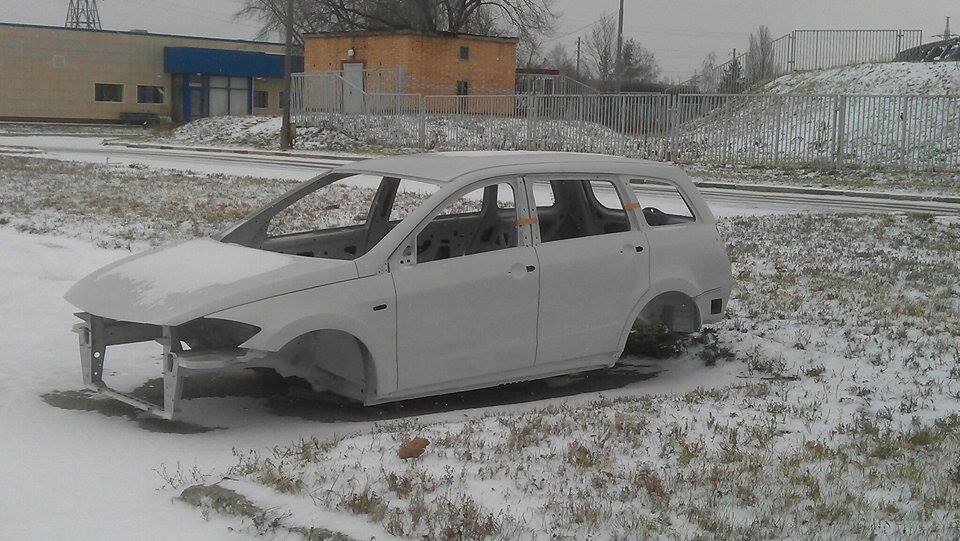 Найденное на просторах сети наверно единственное фото кузова так называемого ВАЗ-2117 из семейства "проект С", дальнего родственника сегодняшней Vesta SW