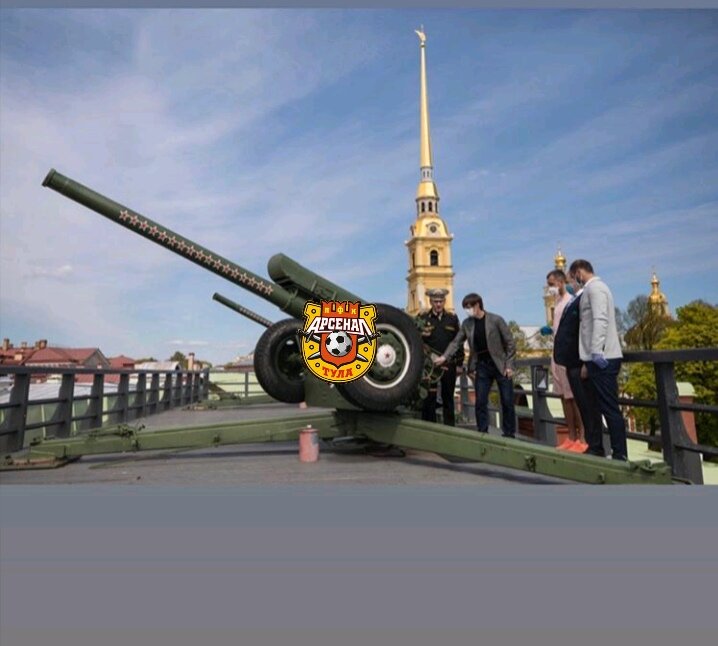 Залп из орудия Петропавловской Крепости в честь 95-летие Футбольного Клуба "Зенит"