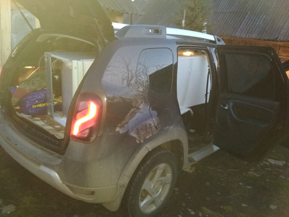 Перевозка холодильника в Renault Duster