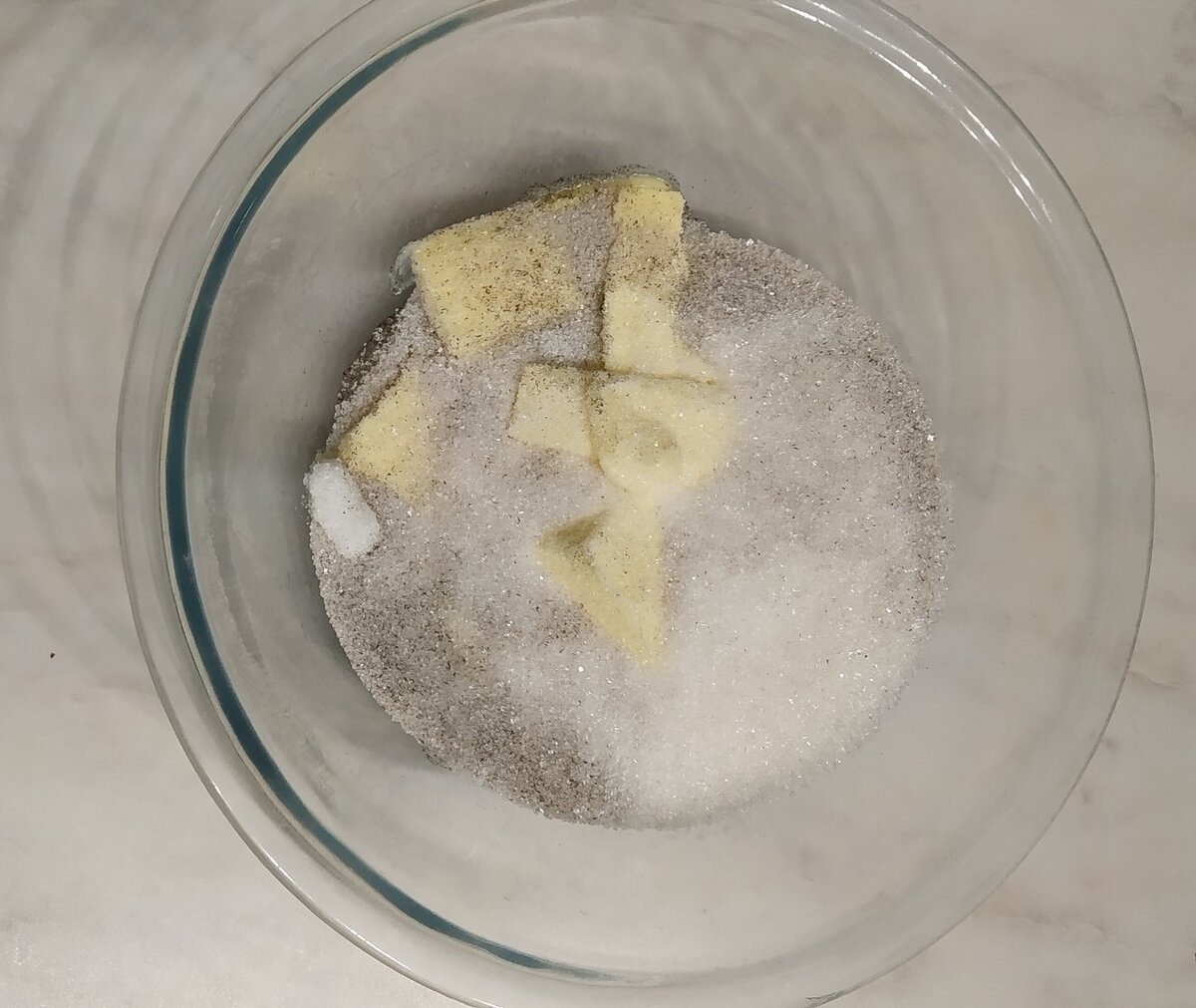 Смешиваем до объединения и немного взбиваем, минуты 2-3