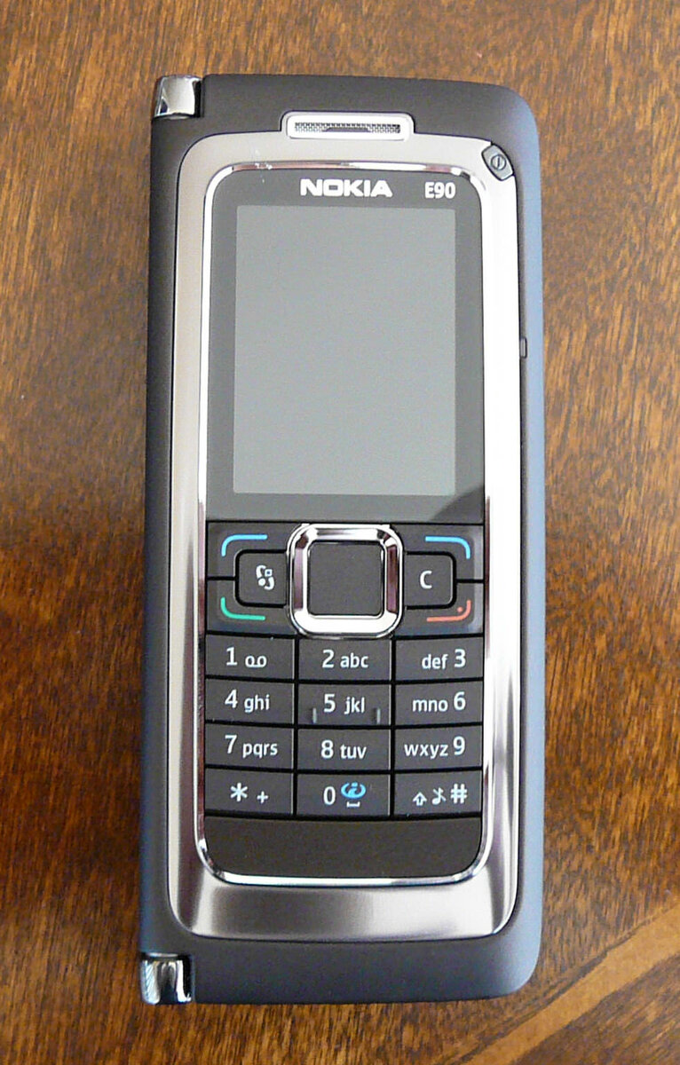 Nokia E 90