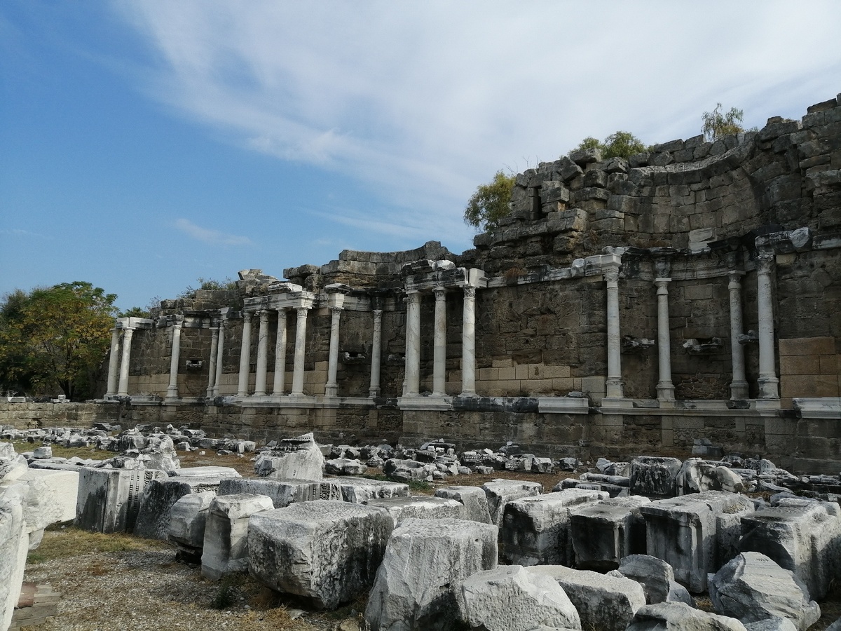 Фонтан Нимфеум. Фото автора