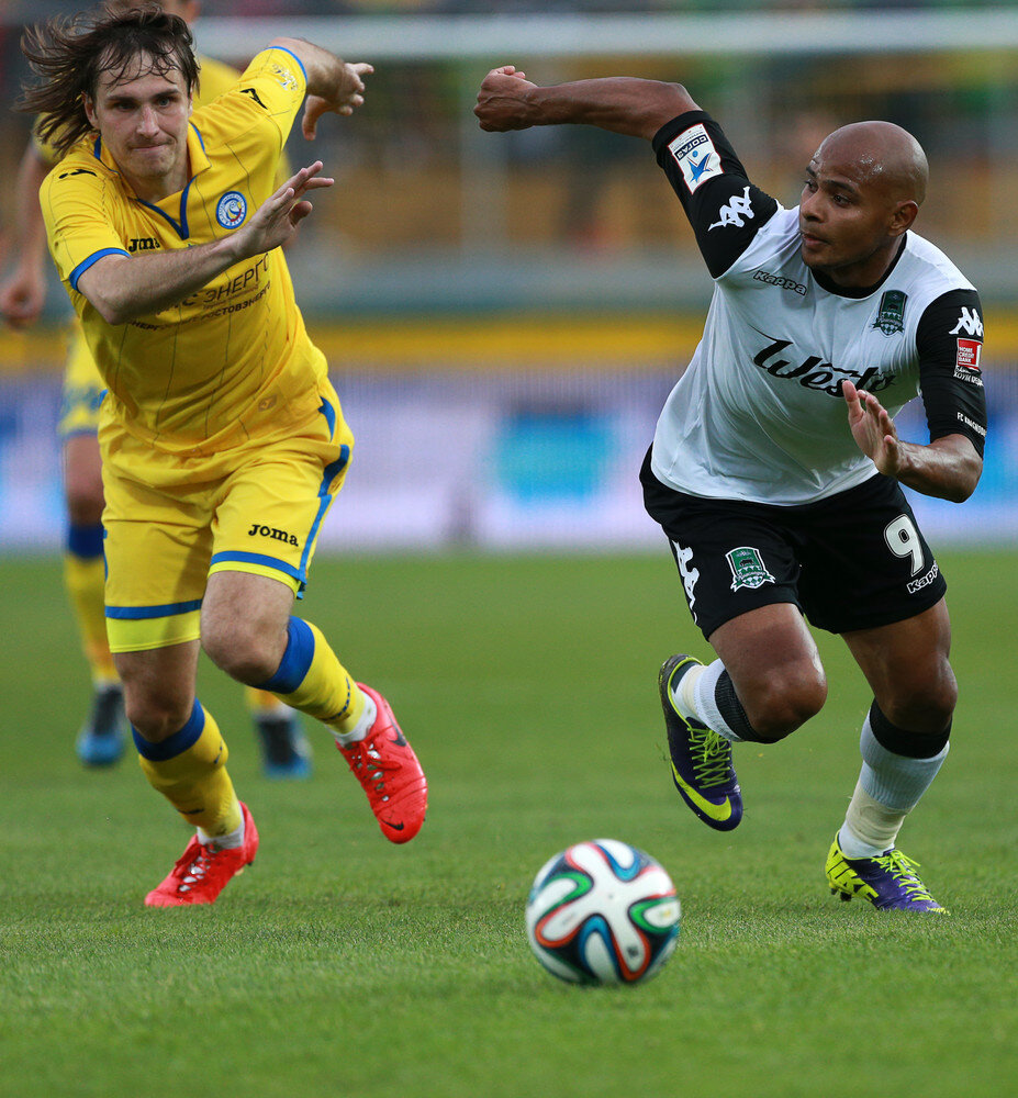 Уважаемые!

Приветствую всех любителей южного футбола. РПЛ началась весьма с неожиданных результатов. Поговорим о последних новостях южного футбола.

Спасибо всем читателям за вашу активность. Подписывайтесь на канал и ставьте пальцы вверх или вниз.
Орлов высказался о игре "Сочи"
Известный комментатор и футбольный эксперт назвал игру "Сочи" одной из лучших в лиге. Он также отметил, что "Зенит" рано отказался от Нобоа.

«Во-первых, у «Сочи» замечательный тренер Федотов, который ранее работал в «Оренбурге». Смотрите, как он поставил игру. Я вот смотрю со стороны.
В «Зените» играл Нобоа. Оздоев-то помоложе, но можно сравнить игру Магомеда и Нобоа? Рано отказались от Кристиана, потому что такие игроки уникальны. Это умный футболист, его ум проявляется в передачах и замыслах.
На мой взгляд, это просчёт, что его отпустили из «Зенита». Равного ему по интеллекту сейчас нет в команде. Вся игра «Сочи» идёт через Нобоа. «Сочи» продолжит идти в том же темпе. У них хорошая, сбалансированная команда. Считаю, что «Сочи» и «Рубин» по игре сейчас лидеры."

Фут­боль­ная Ака­де­мия PSG для де­тей!

Нобоа конечно молодец. Но ему в этом году исполнится 36 лет. И что-то мне кажется, что он проводит свои лучшие матчи, но не сможет долго играть на таком уровне.

"Ростов" опроверг слова "Спартака" про стоимость Норманна
Футбольный клуб "Ростов" после слов спортивного директора "Спартака" опроверг информацию, что они просили за футболиста 18 млн. евро. Ранее спортивный директор "красно-белых" Попов заявил, что с учетом цены 18 млн. евро, которую просил "Ростов" Норманна было нереально взять в зимнее окно.

"У клуба нет и не было желания во что бы то ни стало продавать футболиста, клуб не дает сигналы рынку о том, что игрок продается. Норманн нужен «Ростову», Маттиас очень важный для нас игрок, у него действующий контракт с клубом, мы на него очень рассчитываем и в этом, и в следующих сезонах.

«Ростов» ничего не просил ни у «Спартака», ни у любого другого клуба за трансфер Норманна — мы опровергаем слова Дмитрия Попова о том, что «Ростов» просил за Норманна 18 миллионов». Это не соответствует действительности.

В то же время мы не скрываем, что к нашему полузащитнику есть интерес со стороны ряда европейских, в том числе российских, клубов, но говорить как о переговорах, так и о сумме, можно будет только после поступления официального предложения."
Мне вот интересно, откуда берутся такие цифры и почему официальные лица не стесняются брать их с потолка и говорить, если они даже не обращались официально к агенту или в клуб. А вы как считаете, реально ли продать Норманна за 18 млн. евро?

Галицкий сократил вложения, а Берг улетит доигрывать летом в Швецию
Как сообщают российские сми, со ссылкой на шведское издания, Маркус Берг после окончания контракта с "Краснодаром" летом вернется на Родину. Нападающий, уже достиг соглашения с бывшим своим клубом «Гетеборгом» и подпишет контракт на 2.5 года.

Как считаете, следует ли "Краснодару" сохранить Берга еще на год или надо не цепляться за прошлое и идти вперед?

Также стали известны суммы вложений владельца "Краснодара" в клуб в прошедшем 2020 году. По информации источника, в 2020 году Галицкий сократил личное финансирование клуба до 1,21 млрд рублей. Годом ранее, меценат вложил в команду 1,556 млрд рублей. Зарплатная ведомость клуба по итогам года составила 3,827 млрд рублей.

Думаю, стоит дождаться официального документа РФС, который опубликуют, когда все клубы сдадут документы. То что, зарплатная ведомость раздулась на 22.5% за год - печально. Кризис в стране, говорили они.