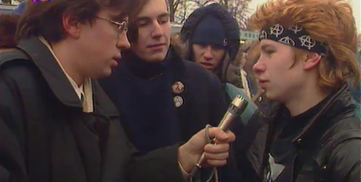 Кадр из программы "...До 16 и старше" (1994)