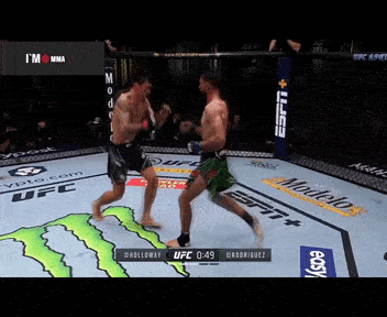 Фрагменты боя Макс Холлоуэй vs Яир Родригес