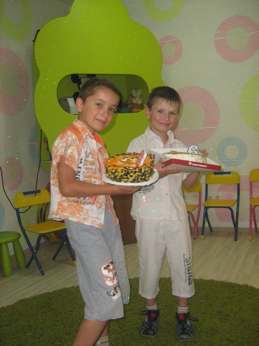 С братом дни рождения. 2013г. 