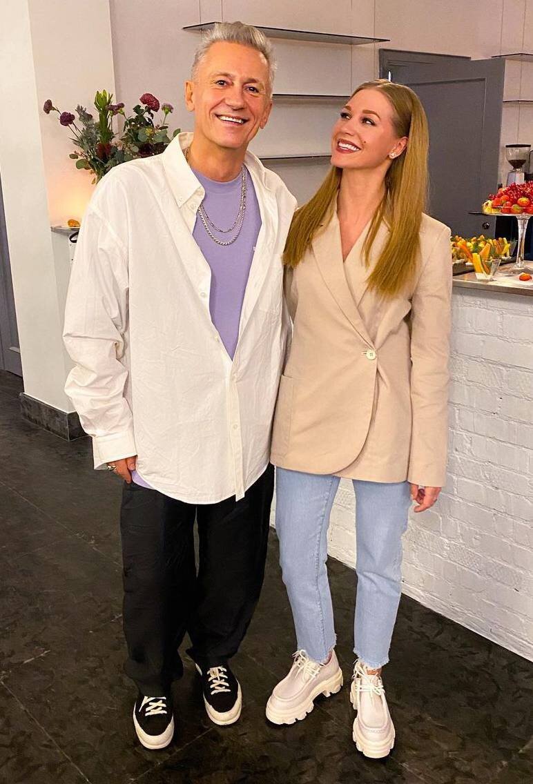    Олег Меньшиков и Кристина АсмусСоцсети Кристины Асмус