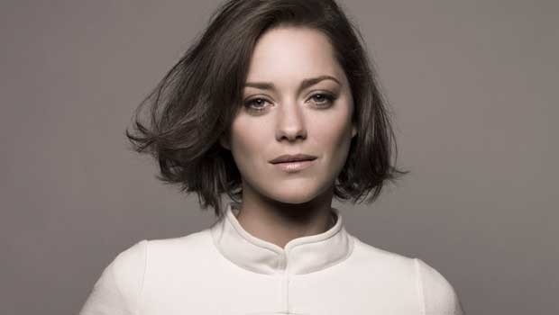     Влюбись в неё, если осмелишься. Игривая француженка стала известна широкому кругу зрителей благодаря роли в драме «Влюбись в меня, если осмелишься». Открытая улыбка и ямочки на щеках принесли этой кокетке голливудскую славу.

Марийон Котийяр удостоилась «Оскара» за роль в фильме «Жизнь в розовом цвете». Её партнёрами по съемочной площадке стали такие звёзды, как Леонардо Ди Каприо, вместе с которым она приняла участие в фильме «Начало».