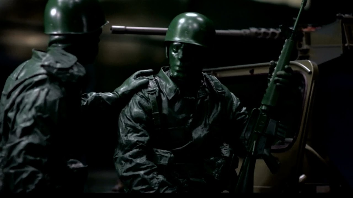 Поле боя фильм про солдатиков. Поле боя стивен кинг. Поле боя фильм стивен кинг 2006. Поле боя стивен кинг. Стивен кинг фильм про солдатиков.